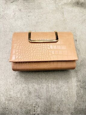 Croc-Embossed Tan Crossbody Bag with Gold Handle